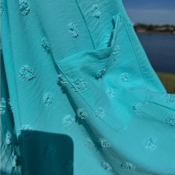 🐬Casual dress~cover-up turquoise blue, raised polkadots, pockets, darts EUC🐬 - Picture 5 of 9
